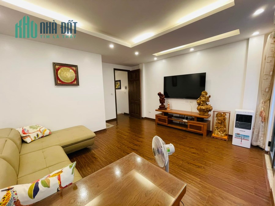 BÁN NHÀ NGUYỄN VĂN CỪ, LONG BIÊN 33M2 X 5 TẦNG MT: 4.8M2 GIÁ: 4.2 TỈ