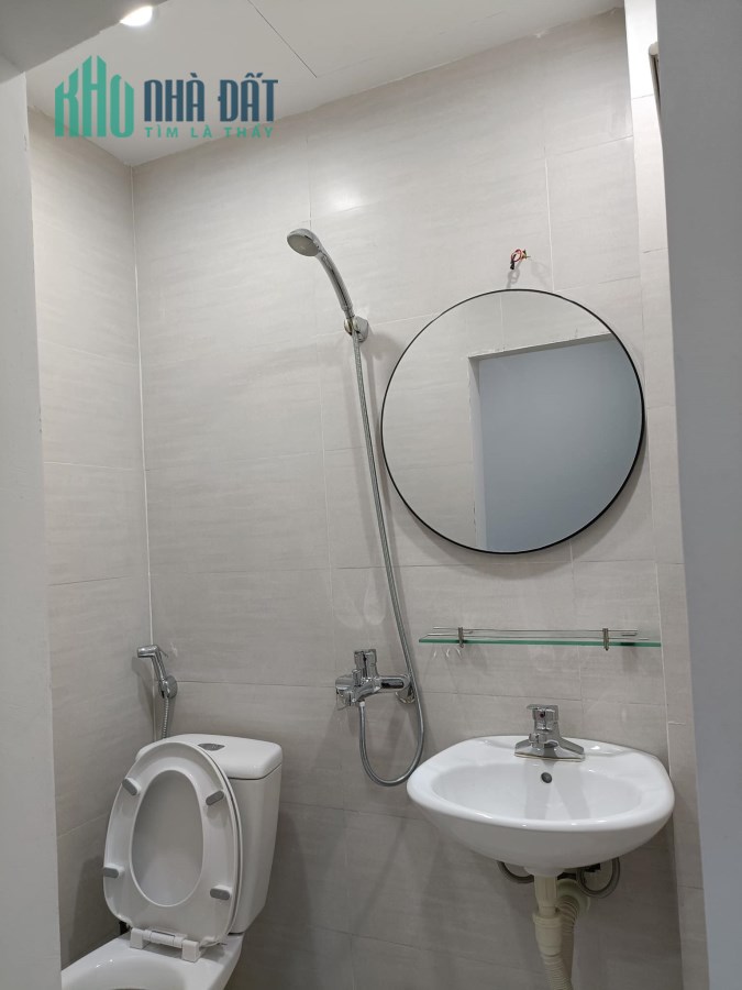BÁN NHÀ VĂN MIẾU, ĐỐNG ĐA 18M2x4TẦNG 2 PHÒNG NGỦ- CÁCH PHỐ 40M- GIÁ 1,8 TỶ