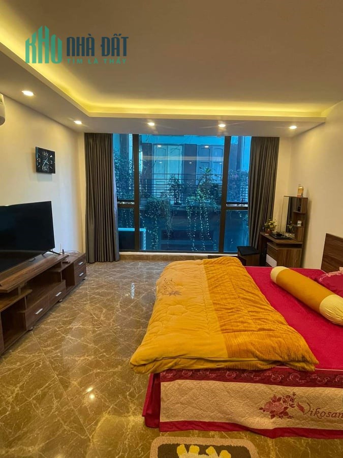 Bán nhà mặt phố Lĩnh Nam, 11 tỷ. LH Ms Hà 0975149605