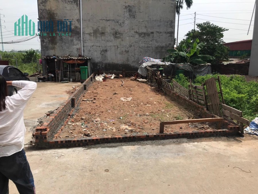 Chính chủ bán 62m đất bìa làng Vân Nội lô góc đường 6m ngõ thông