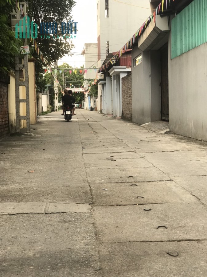 BÁN ĐẤT TRUNG TÂM TT ĐÔNG ANH, ĐƯỜNG TRƯỚC NHÀ Ô TÔ TRÁNH, NGÕ THÔNG