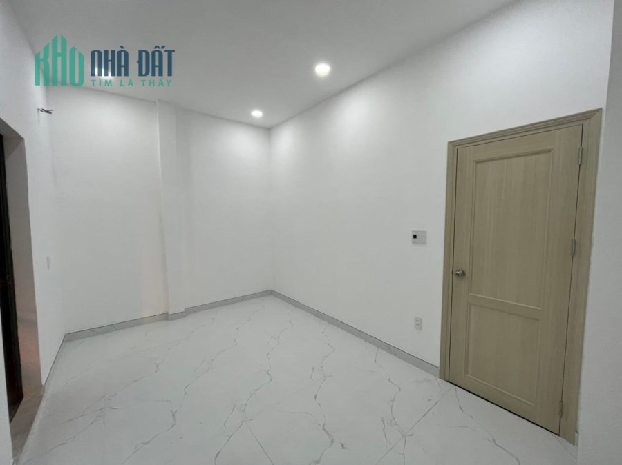 Bán gấp hẻm gần MT Mai Văn Vĩnh, quận 7, 36,2m2, 3 tầng, giá chỉ 3,3 tỷ,LH 0989149953.