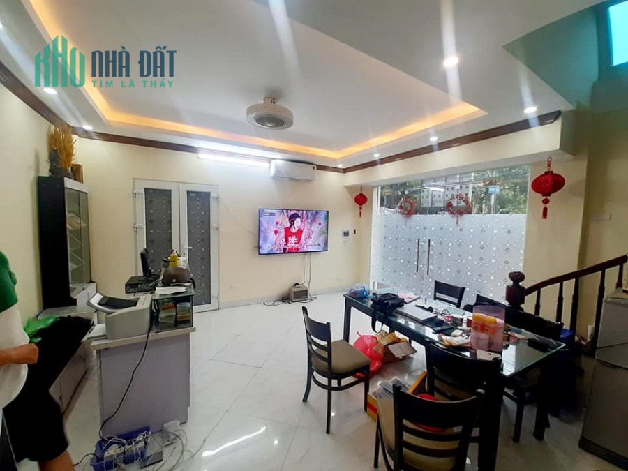 BÁN NHÀ 3 TẦNG 30M2 – Ở HOA BẰNG- GIÁ 2,78 TỶ