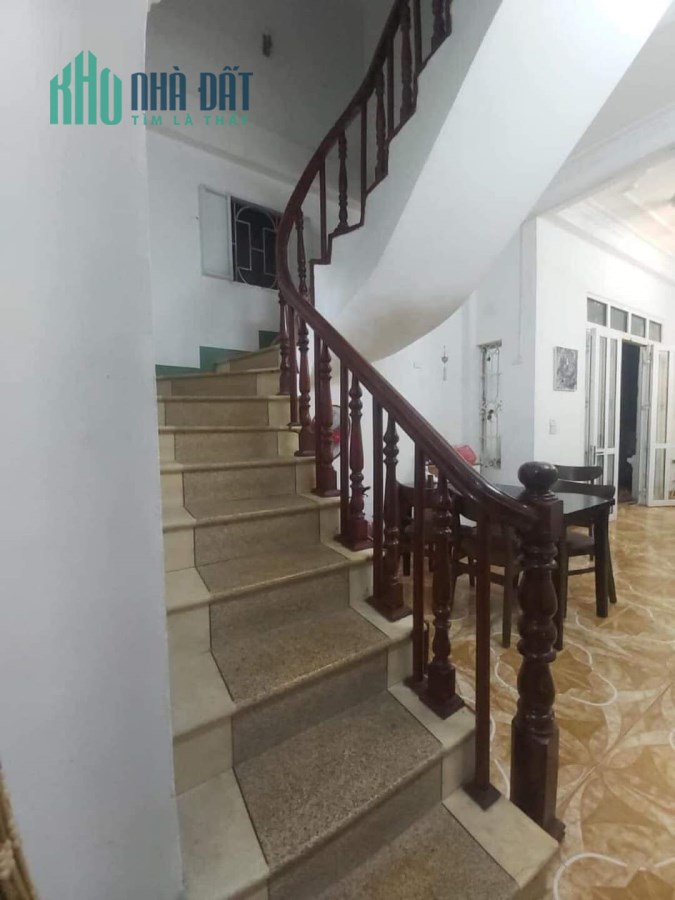 Nhà đẹp Tây Sơn 45m2, 4tầng, 5.6 tỷ.