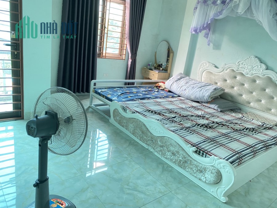 Bán nhà 3 tầng 61m mới xây tại Vân Nội Đông Anh đường 5m ngõ thông full đồ