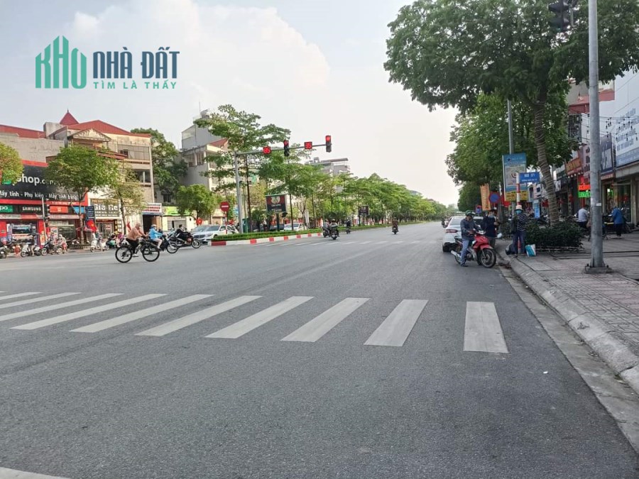 Giảm giá bán nhanh đất phố Ngô Gia Tự diện tích 60m giá 5 tỷ.