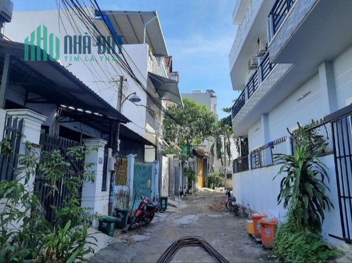 Nhà HXH đường lã xuân oai tăng nhơn phú A, diện tích 87m cấp 4 khu trung tâm