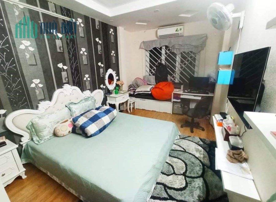 Nhà đẹp trung tâm quận 35m2, 5tầng, 5.5 tỷ.