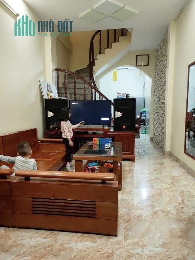 Bán nhà Minh Khai 30m2. 3tỷ.