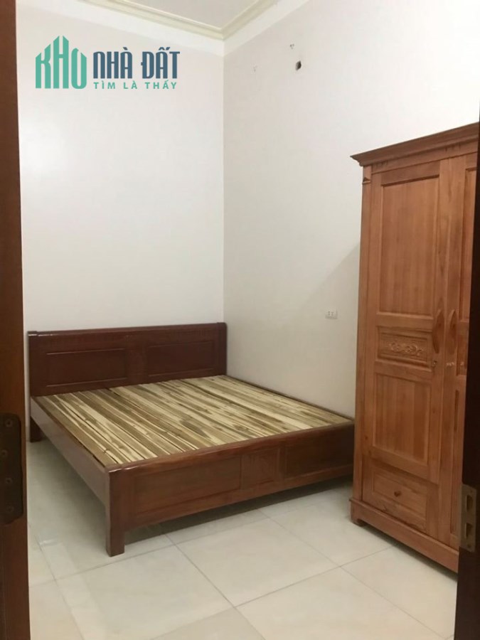 Cho thuê nhà 3 tầng băng 2 Mê Linh, Liên Bảo, Vĩnh Yên giá : 7,5tr/ tháng.Liên hệ: 0986.454.393