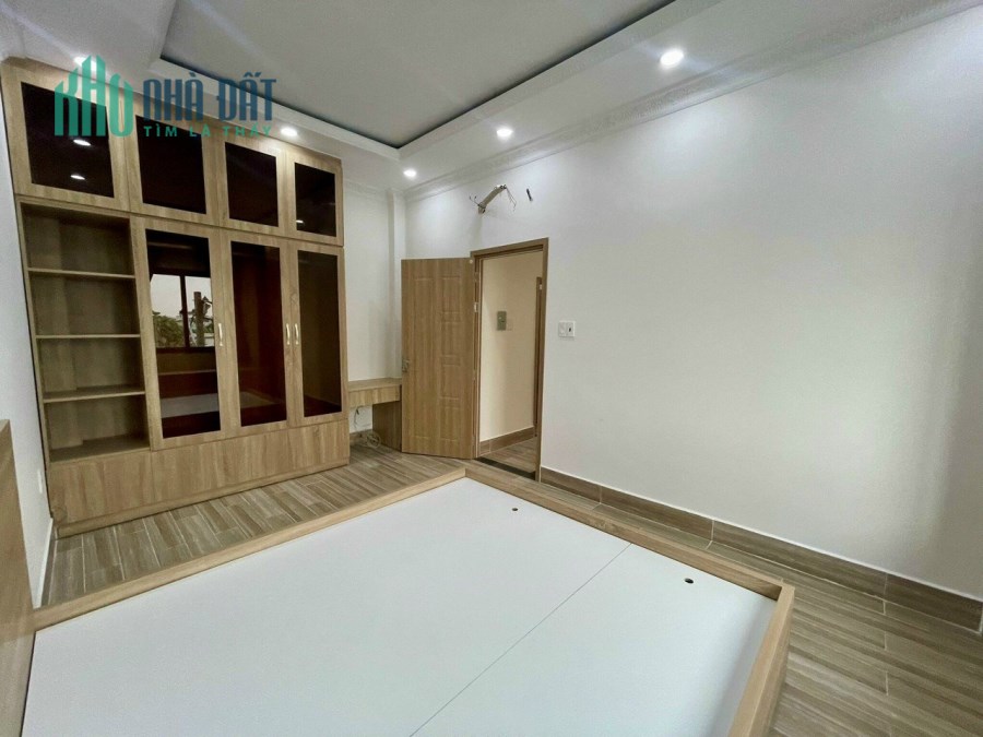 Bán nhà 4x10m, An Dương Vương , Quận 10, 1 trệt 2 lầu, hẻm oto, giá chỉ nhỉnh hơn 6 tỷ