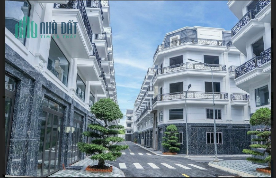 SỞ HỮU NHÀ PHỐ ĐƯỜNG HÀ HUY GIÁP, QUẬN 12. SHR. 4 LẦU. 4.95 TỶ. NGÂN HÀNG HỖ TRỢ 80%. LH:0889629562