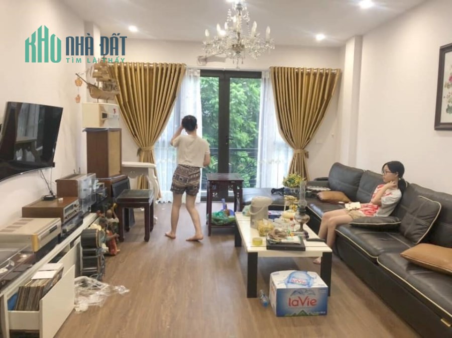 Bán mảnh đất đẹp nhất Phố PHAN VĂN TRƯỜNG 65m2, Mt 7M, Giá 16.2 Tỷ.