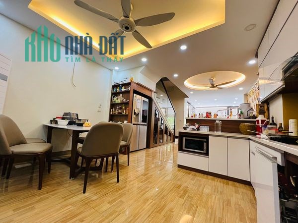 Bán nhà Phố PHẠM TUẤN TÀI Vỉa hè 5 Ô tô tránh 60m2,Mt 6M, Giá 16.5 Tỷ.
