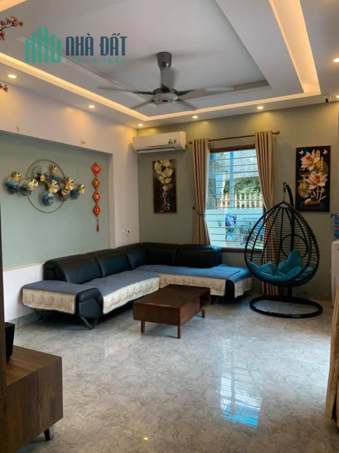 Bán gấp nhà Mặt ngõ Quan Nhân giá 9 tỷ, 47mx4 tầng, MT 4m, Oto đỗ