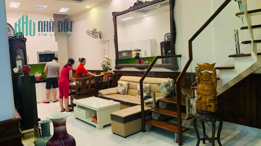Bán nhà Thái Thịnh, 58m2 x5T, lô góc thoáng 2 mặt, kinh doanh, cách phố 20m, giá 6.4 tỷ