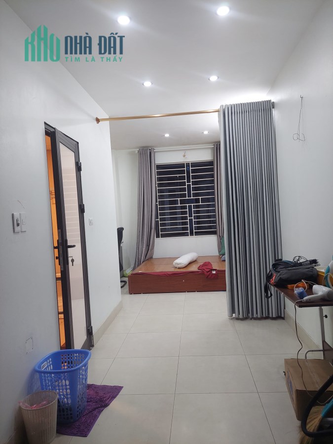 Bán nhà Nguyễn Khang, Cầu Giấy 60m2 x 4 tầng, nhà đẹp, tặng nội thất, giá 8.5 tỷ