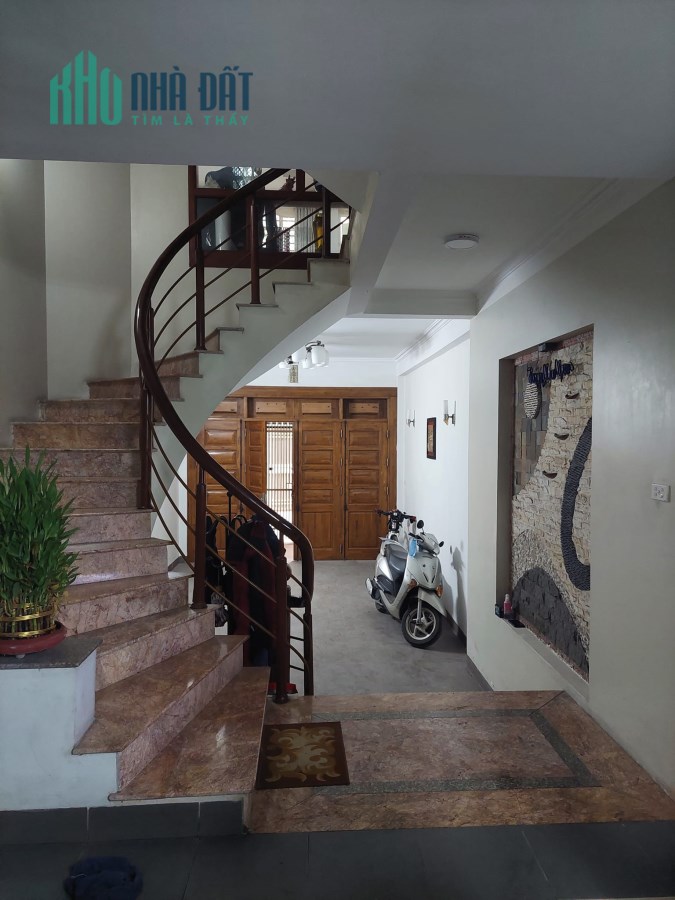 Bán nhà phố Hoàng Ngân, Cầu Giấy, diện tích 75m2 x 4 tầng, gara ô tô, giá 15.5 tỷ