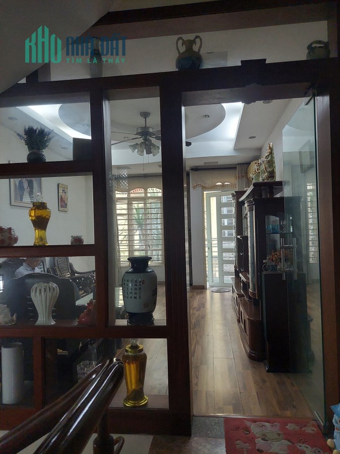 Bán nhà phố Hoàng Ngân, Cầu Giấy, diện tích 75m2 x 4 tầng, gara ô tô, giá 15.5 tỷ