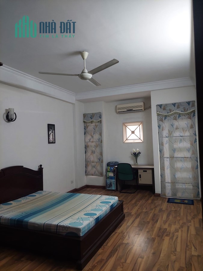 Bán nhà phố Hoàng Ngân, Cầu Giấy, diện tích 75m2 x 4 tầng, gara ô tô, giá 15.5 tỷ