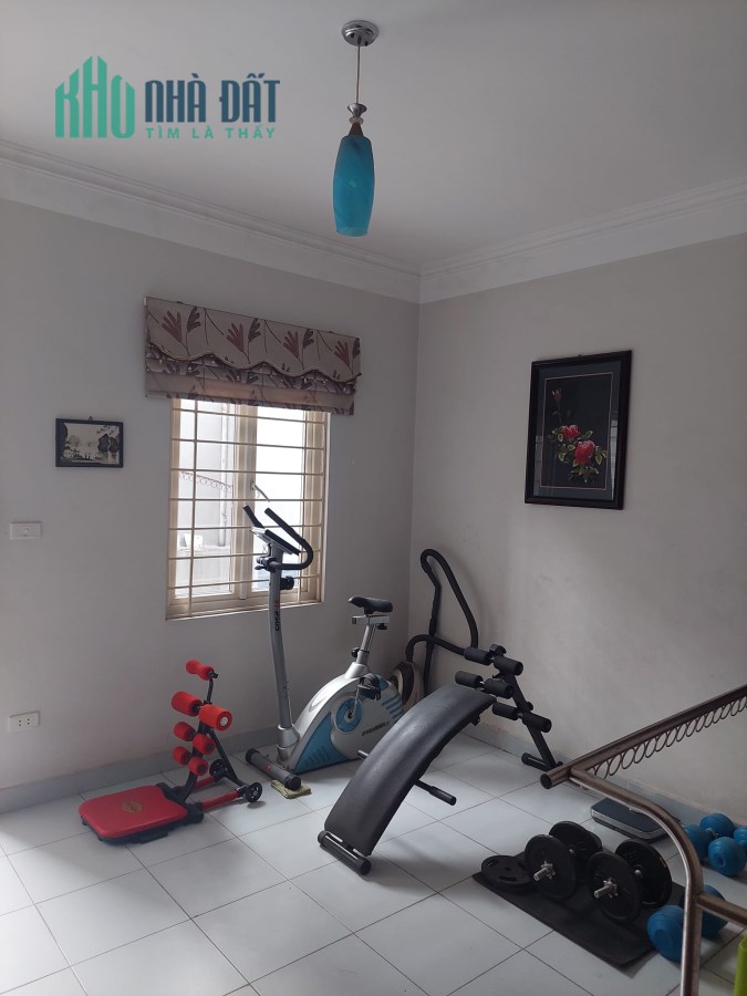 Bán nhà phố Hoàng Ngân, Cầu Giấy, diện tích 75m2 x 4 tầng, gara ô tô, giá 15.5 tỷ