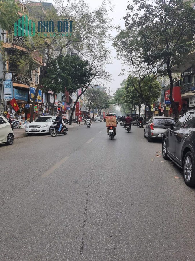 chủ giảm giá, bán nhanh đất phố Ngọc Lâm, quận Long Biên diện tích 65m, ô tô đỗ cửa.