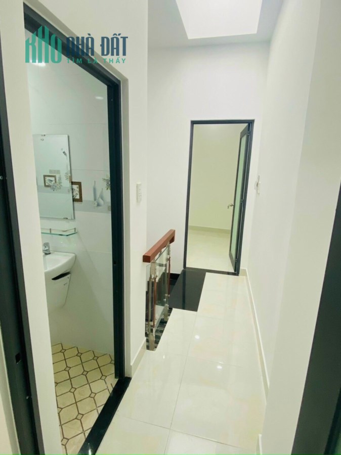 Bán Nhà Lạc Long Quân Tân Bình 37m2 Giá 3ty950