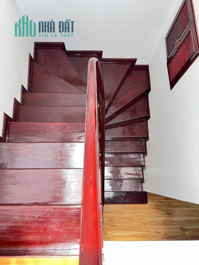 BÁN NHÀ 4 TẦNG 34M2- Ở CẦU GIẤY- GIÁ 3,7 TỶ