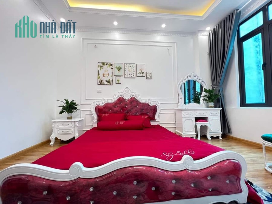 BÁN NHÀ 4 TẦNG 34M2- Ở CẦU GIẤY- GIÁ 3,7 TỶ
