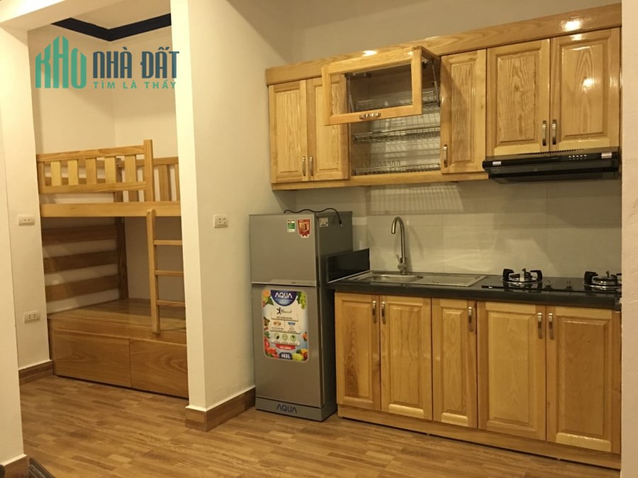 Bán gấp nhà ngõ 381 Nguyễn Khang giá 6.1 tỷ, 60mx3T,oto đỗ gần