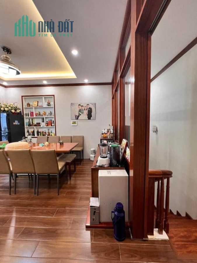 Bán nhà Đội Cấn, Ba Đình, 20M Ô TÔ, 41m, 4 tầng, MT 3.8m, 5 tỷ.