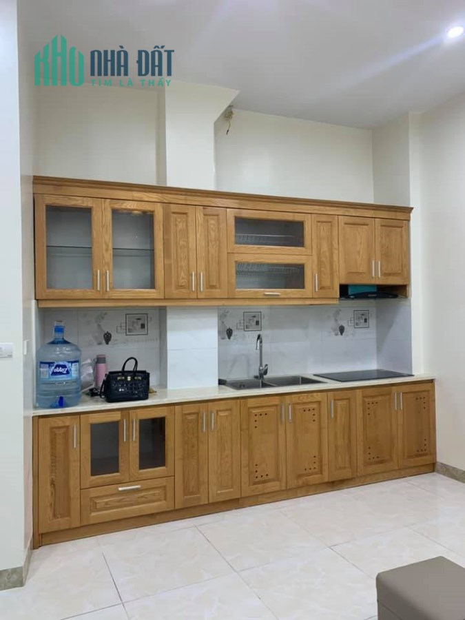 Bán gấp khu Phân Lô Thái Hà giá 7.5 tỷ, DT 40mx4 tầng, oto đỗ