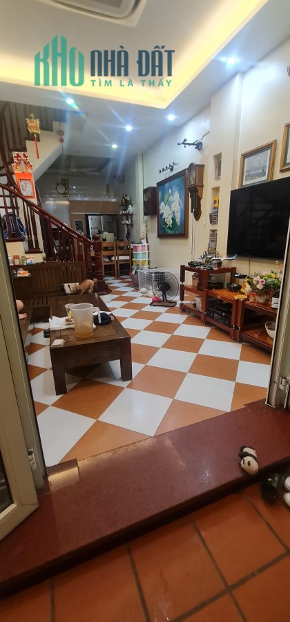 Bán nhà tại Thái Hà , 40m2 , 5 tầng , giá 6.65 tỷ .
