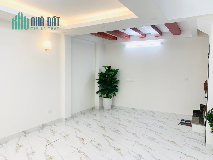 Bán nhà tại Thái Hà , Đống Đa , Hà Nội diện tích 34m2 , 6 tầng , giá 6.4 tỷ .