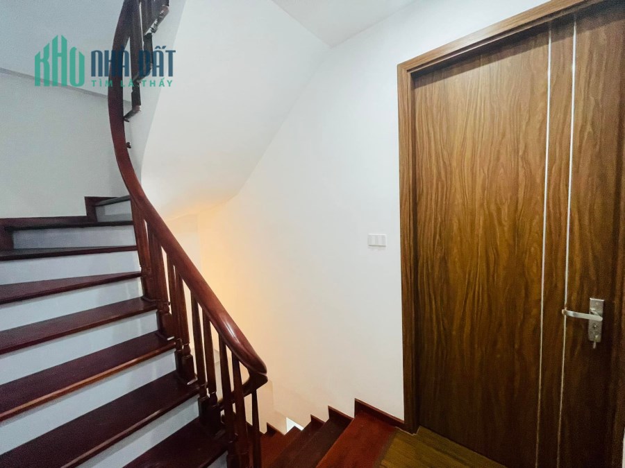 BÁN NHÀ 4 TẦNG 26M2- Ở TÂY HỒ- GIÁ 2,8 TỶ