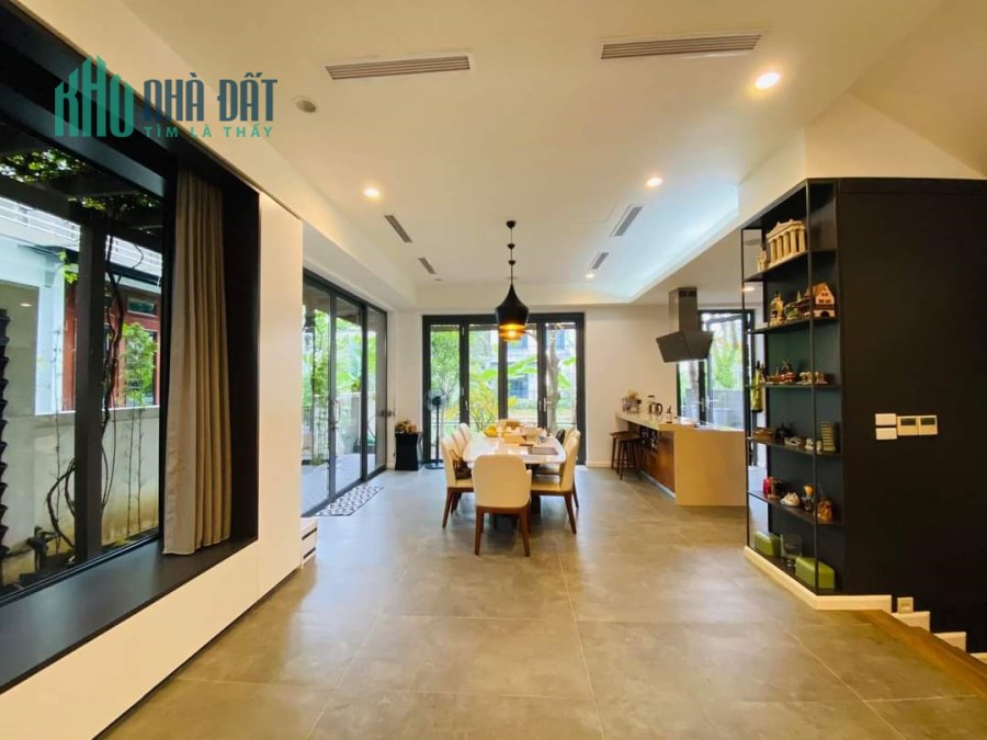 Bán nhà ngõ 183 Đặng Tiến Đông, ô tô, vỉa hè rộng, 2 lối đi, 100m2, 4 tầng, MT 4.5m, 19 tỷ