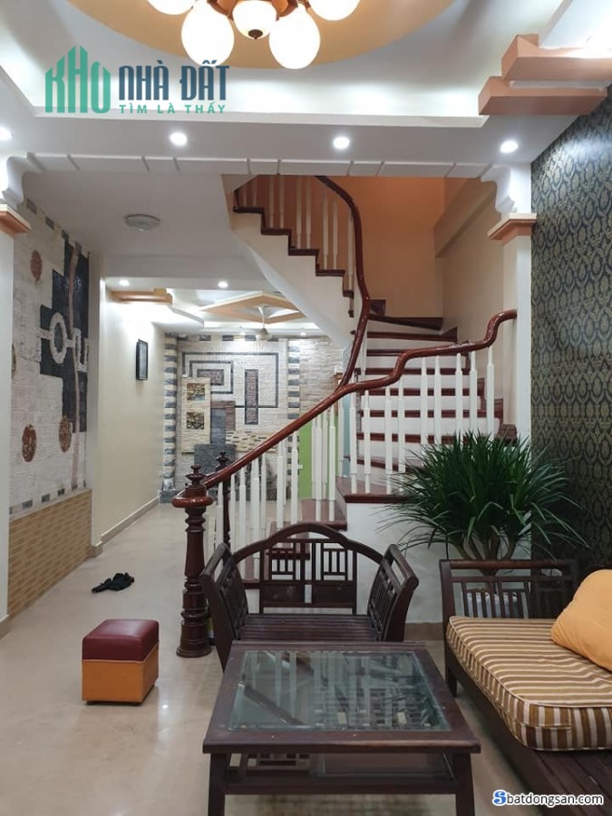 Bán gấp nhà Khâm Thiên giá 3,8 tỷ, 40mx3T, ngõ thoáng ,  đẹp ở luôn