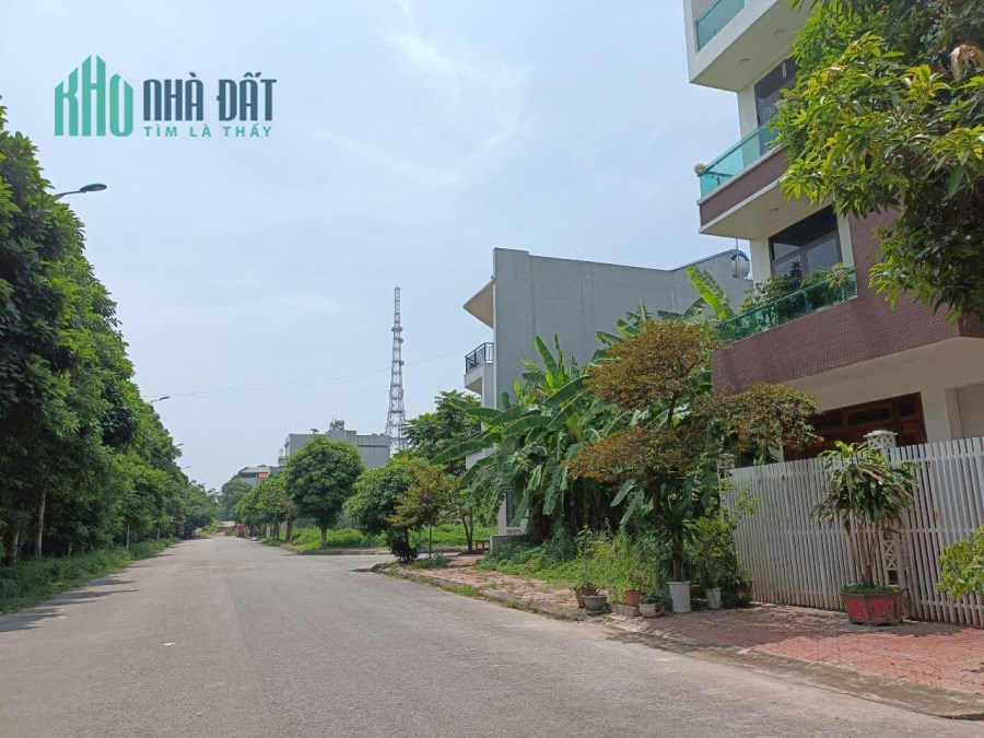 Bán lô LK7 Khu B Nam Đầm Vạc, Khai Quang, Vĩnh Yên 104m2 giá: 3,3x Tỷ.Liên hệ: 0986.454.393