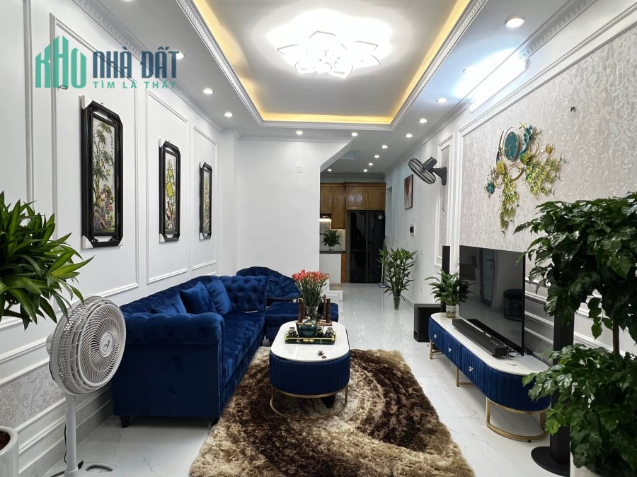 SIÊU HOT ,NHÀ MỚI LONG LANH , FULL NỘI THẤT, TRUNG TÂM ĐỐNG ĐA . DT 40M , 4T , GIÁ 4.4 TỶ.