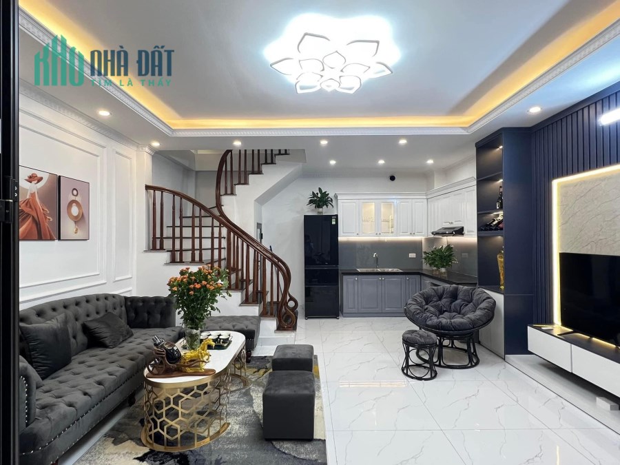 BÁN NHÀ NGÕ 23 XUÂN LA 52m2 5T MT 3m4 – chỉ 4.8 tỷ