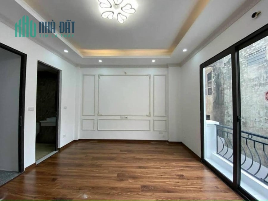 Bán gấp nhà ngõ 44 Trần Thái Tông giá 9.5 tỷ, 65mx5T, ngõ nông