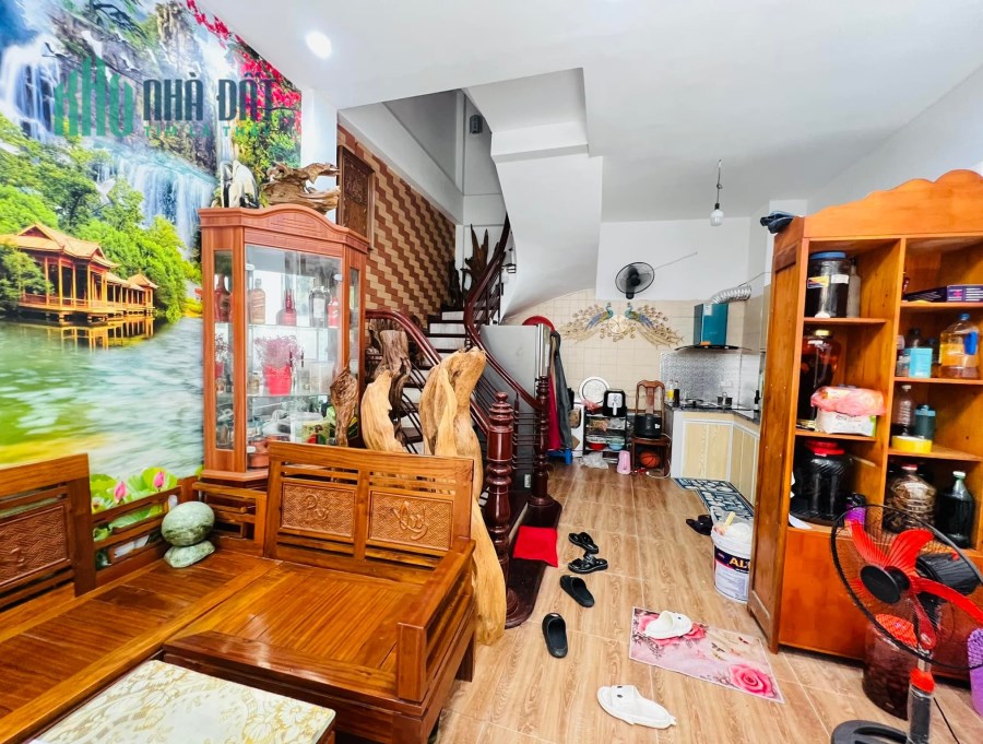Bán nhà Cầu Giấy ngõ to một bước ra phố phố, ô tô tránh, 35m2 X 5 tầng mặt tiền 5m giá 4,85 tỷ