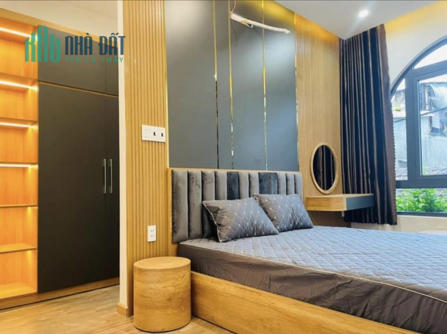 Bán nhà LÊ VĂN HIẾN 70M2 6tỷ5 0373732368