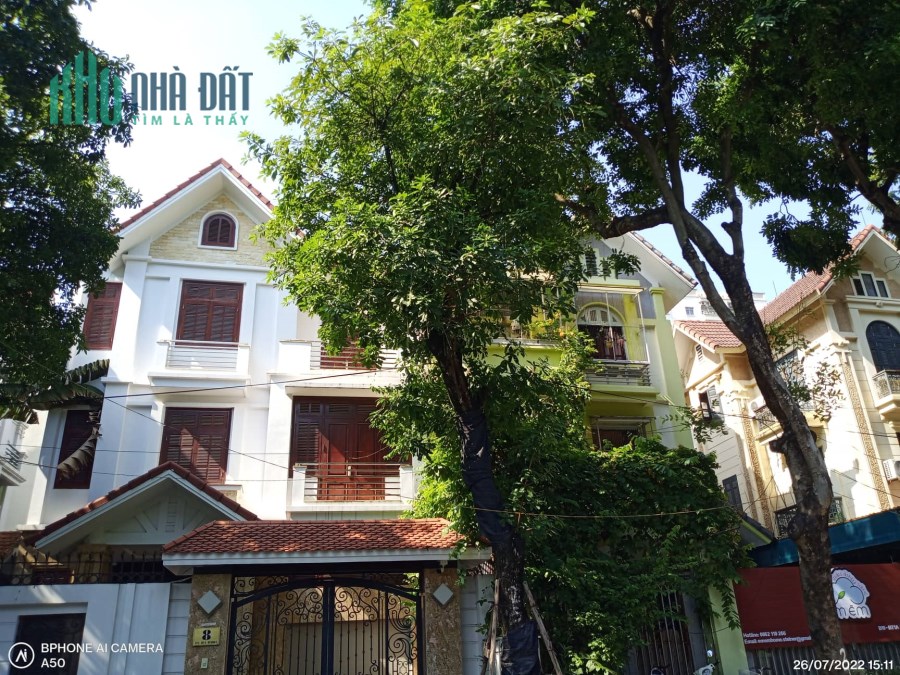 Bán nhà HOÀNG QUỐC VIỆT  Vỉa hè, 2 45 chỗ tránh 65m2, Mt 5M, Giá 15.8 Tỷ.