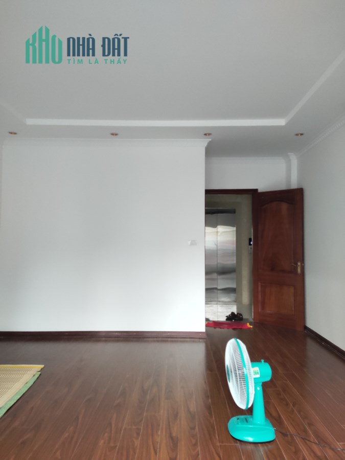 Bán nhà mặt ngõ cầu Giấy dt 50 m2 x 7 t đẹp giá 13,2 tỷ