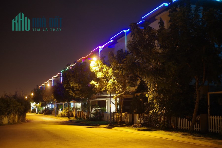 Nhà khu Mega village phú hữu diện tích 75m đúc 3 tầng full nội thất