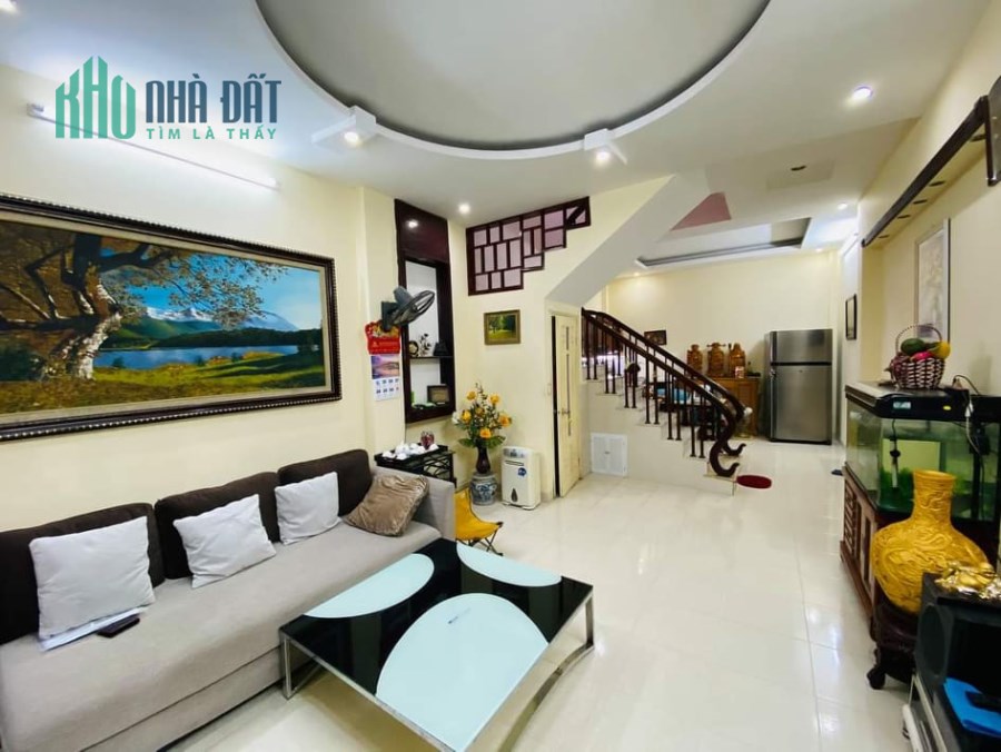 SIÊU PHẨM PHÂN LÔ Ô TÔ TẢI CHẠY VÒNG QUANH, KIM ĐỒNG, HOÀNG MAI, 70m, 5T,  11 TỶ0975149605