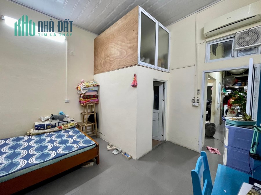 CẦN BÁN 41M C4 1xTỶ-GIÁ CỰC TỐT-SỔ ĐỎ-NGUYỄN KHOÁI QUẬN HOÀNG MAI
