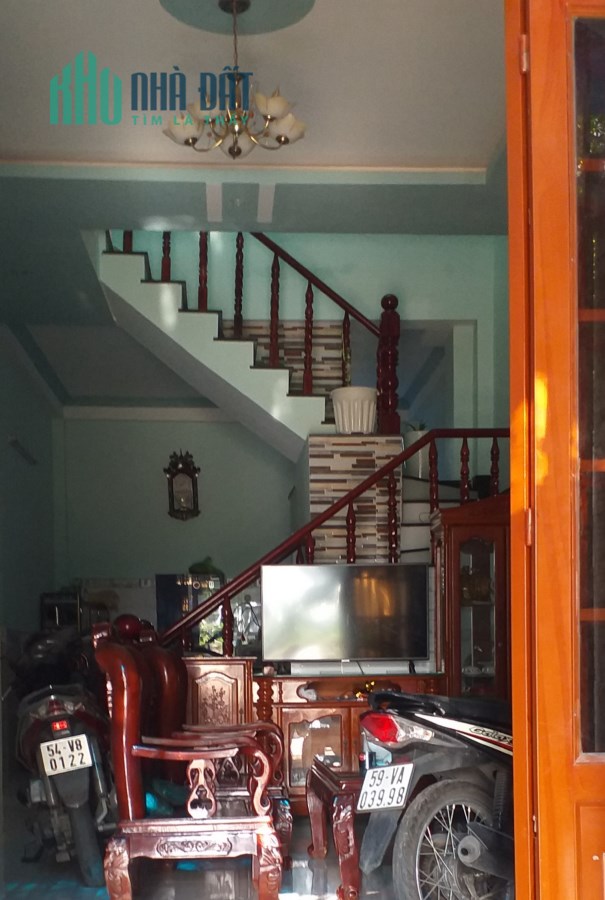 Bán nhà đường Hà Huy Giáp, hẻm 6m, Quận 12, 5x14, giá 4 tỷ