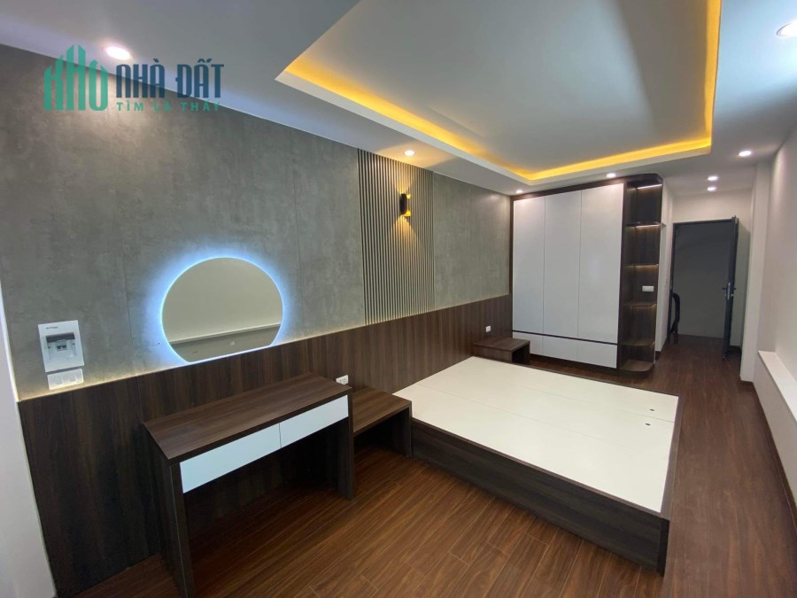 Bán nhà riêng, Mặt ngõ Trường Chinh giá 6.6 tỷ, 45mx5 tầng, đẹp, có sổ